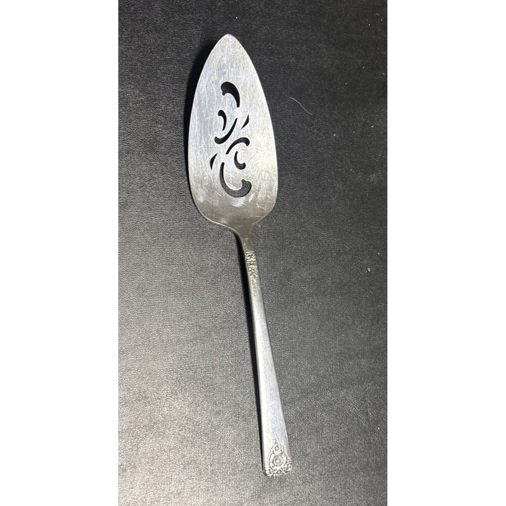 Silver Plated Pie Cake Server Wm Rogers And Sons I.S.  Vintage
